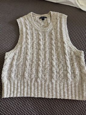 James Perse Cotton/Linen Chink Cable Knit Vest in Oatmeal, Size 3 never worn